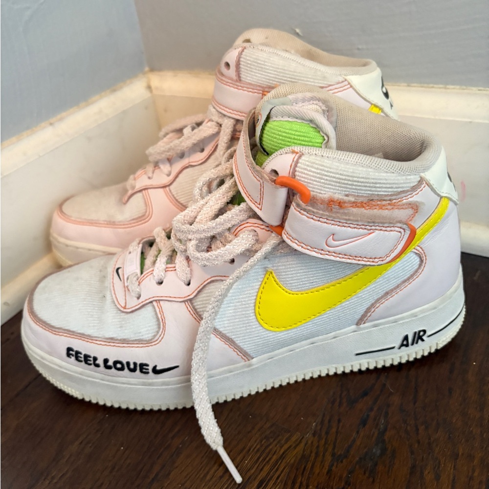 💗🩷🩷🩷Nike Air Force One pink High-Tops with Yellow and Orange Accents size 8.5